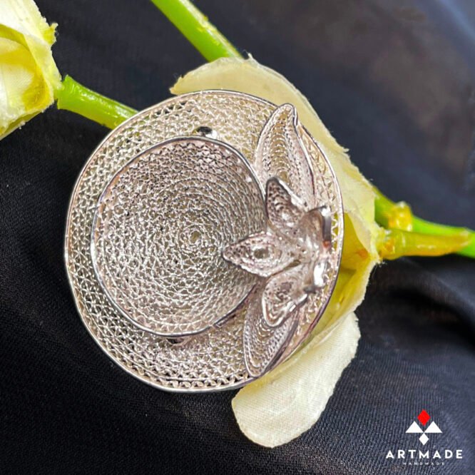 Filigree brooch-Hat - Image 3